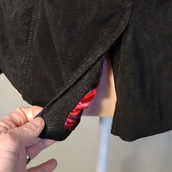 Isaac Mizrahi Black Leather Diagonal Zip Fitted Moto Grunge Jacket Size 4 - Picture 16 of 16